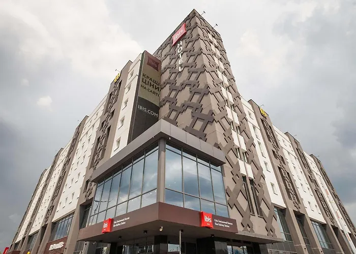 Готель Ibis Kyiv Railway Station